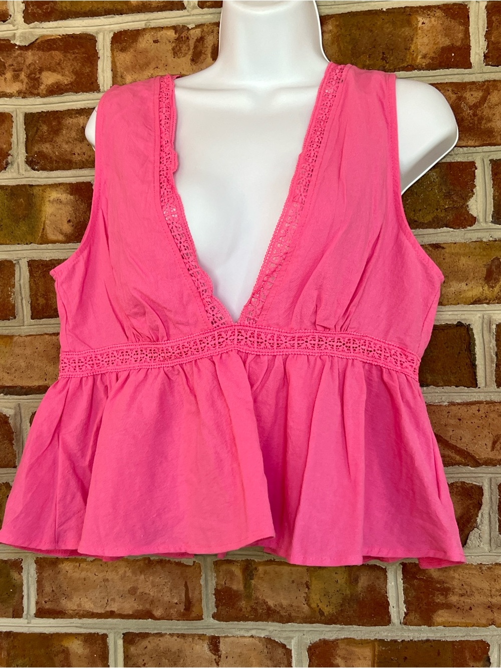 SHEIN Pink V-Neck Peplum Tank with Lace Trim. Medium